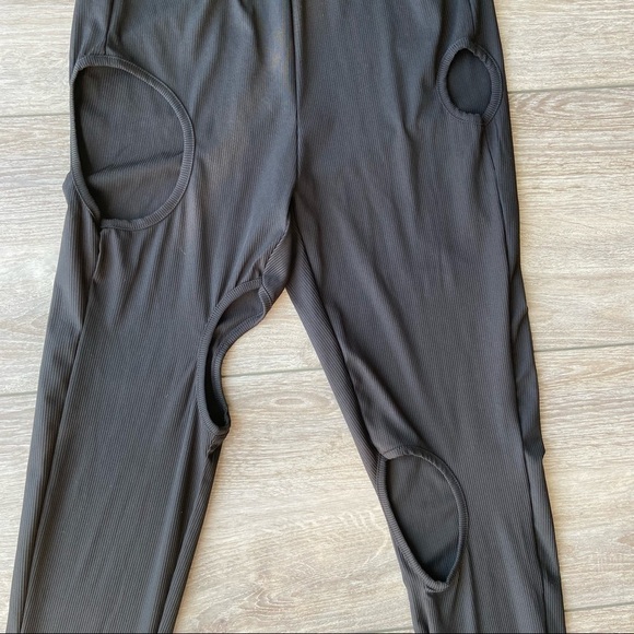 KATE HEWKO  CUT OUT STIRRUP LEGGINGS - Picture 8 of 15